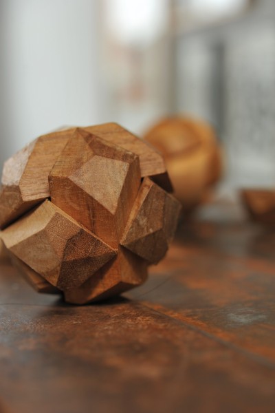 Puzzle 'Diamant' aus Holz, braun, Ø 7 cm