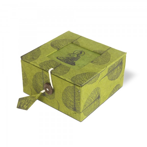 Lokta Box 'Peepal Buddha', oliv, T 11 cm, B 11 cm, H 5,5 cm