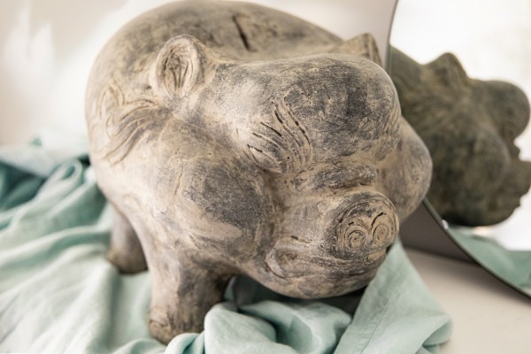 Sparschwein aus Terrakotta, T 51 cm, B 39 cm , H 35 cm