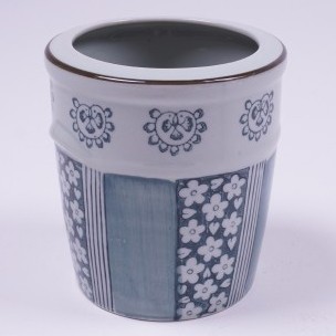 Stiftehalter aus Keramik, handbemalt, blau/weiß, Ø 11 cm, H 12 cm