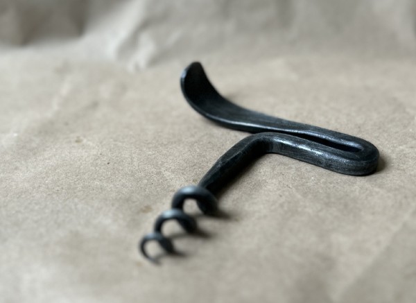 Korkenzieher aus Eisen, anthrazit, H 9 cm, B 9 cm
