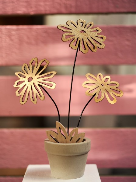 Holzblumentopf mit 3 Blumen, braun, T 10,5 cm, B 5 cm, H 16 cm