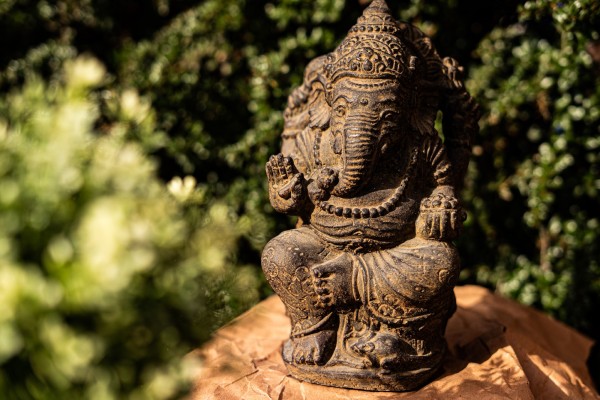 Zement-Statue 'Ganesha sitzend', H 25 cm, B 15 cm, L 12 cm